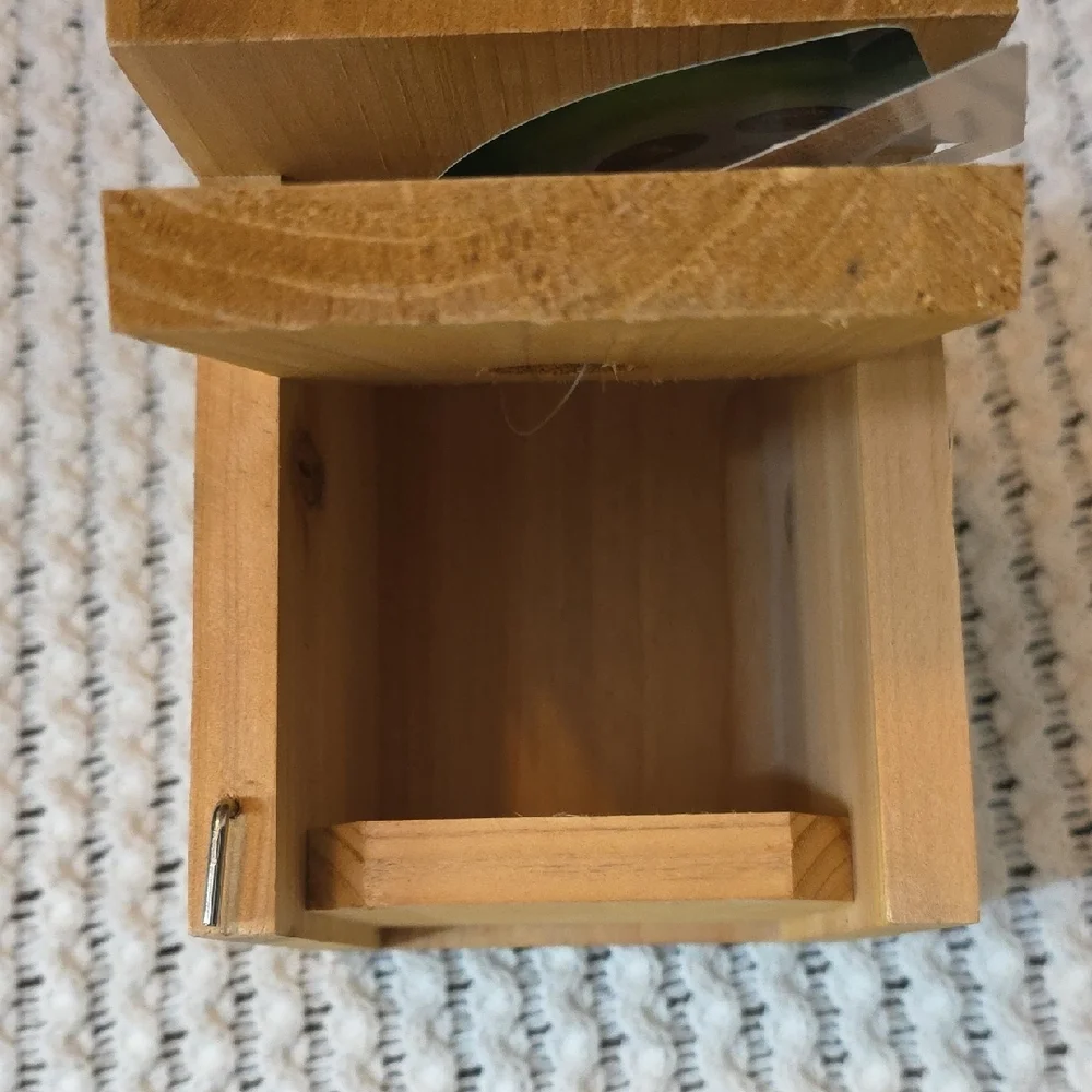 Natural Wood Bird House - Picture 2 of 4